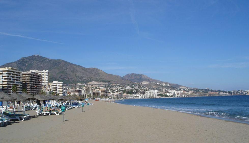 Апартаменты Cosy Flat Near The Beach & Town Centre Фуэнхирола Экстерьер фото
